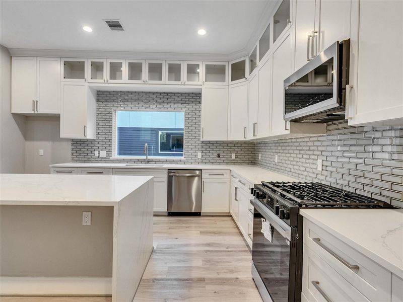 Shaker style cabinets in the kitchen