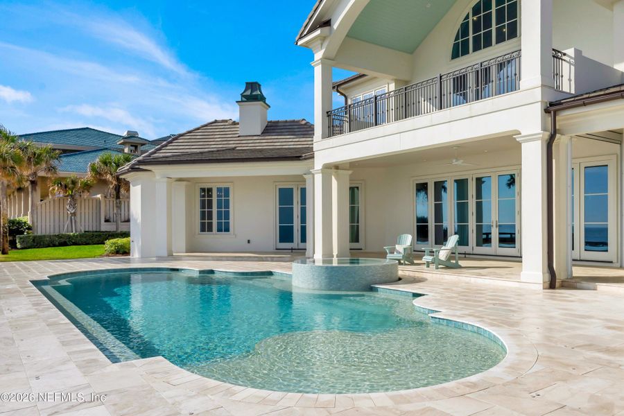 Exterior details and patio area of a home in , Ponte Vedra Beach (Image 35).