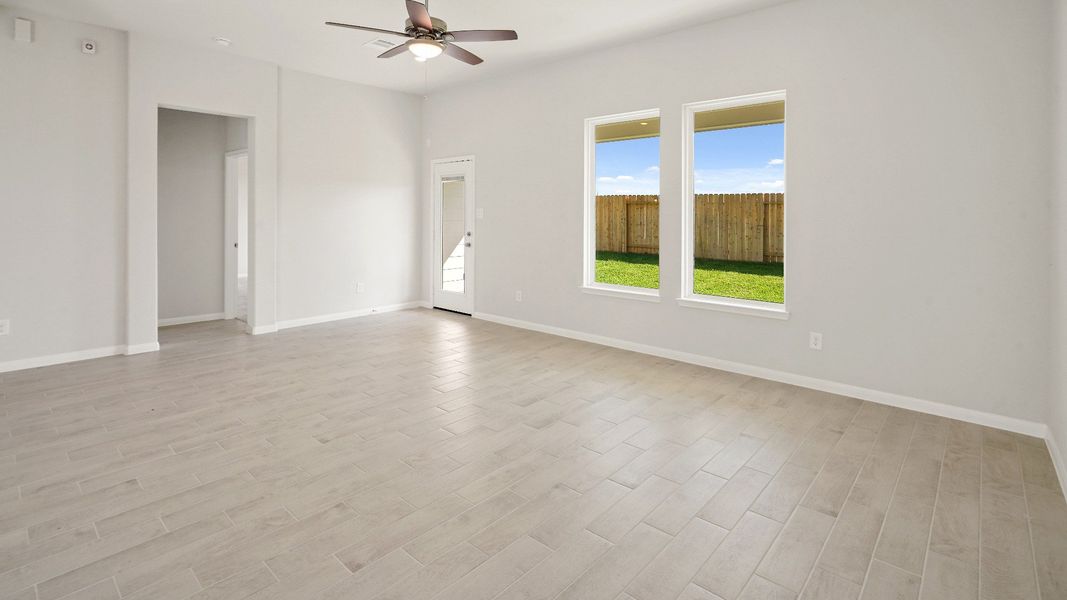 Representative unfurnished interior of a home built from the The Benbrook by Legend Homes in Bluestem, Brookshire (Image 13).