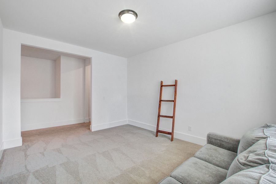 Spacious, unfurnished interior of a new home in Homecoming, Ravenel (Image 37).