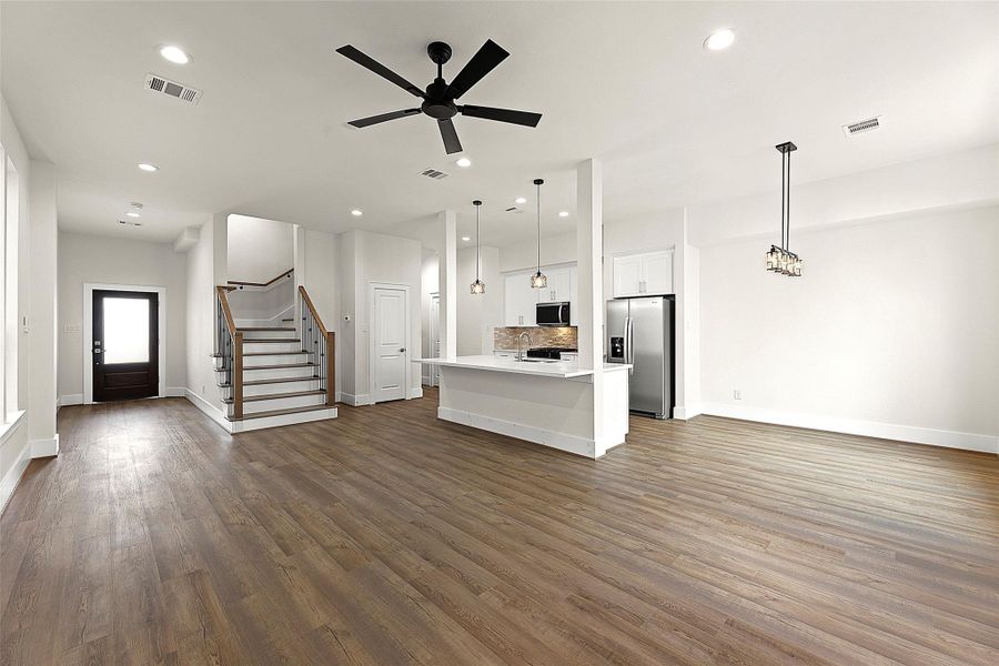 Spacious, unfurnished interior of a new home in , Houston (Image 25).