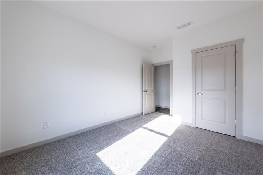 Spacious, unfurnished interior of a new home in , Lawrenceville (Image 26).