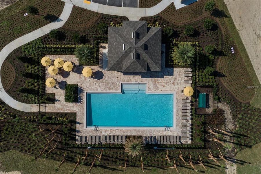 Community amenities in Lake Lucerne, Winter Haven (Image 24).