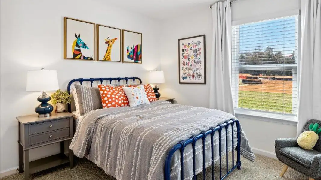 Representative furnished interior of a home built from the Sullivan by D.R. Horton in Crescent Ridge, Niota (Image 4).