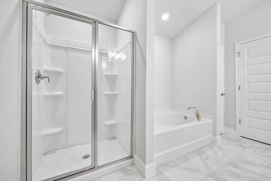 Representative furnished interior of a home built from the 2000 by Adams Homes in Winding Oaks, Weeki Wachee (Image 9).