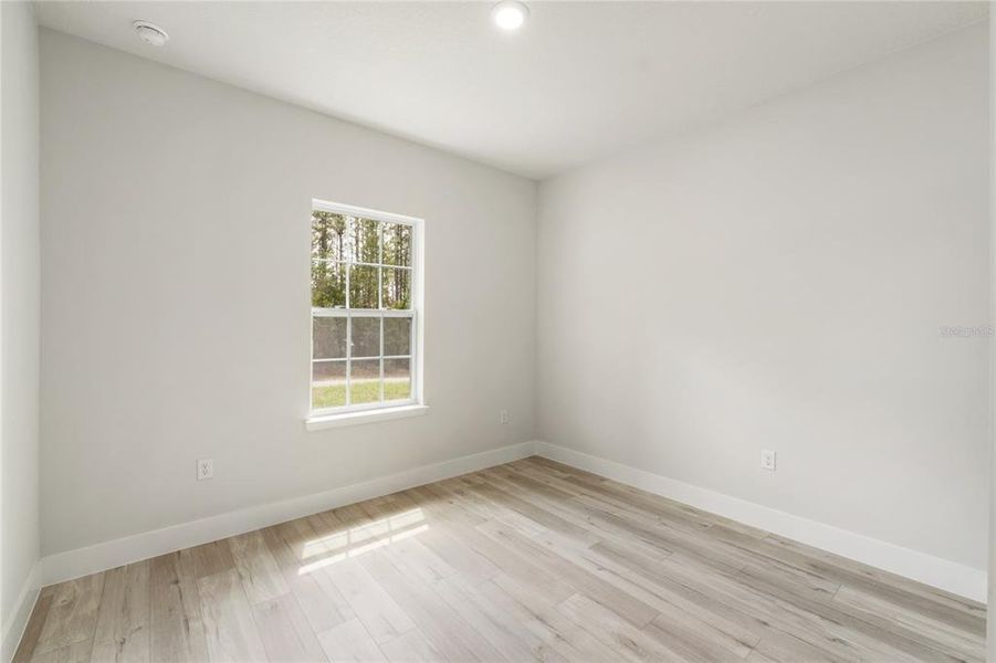 Spacious, unfurnished interior of a new home in , Citrus Springs (Image 3).