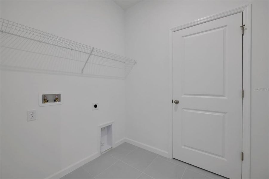 Spacious, unfurnished interior of a new home in Seaport Village, Tavares (Image 14).