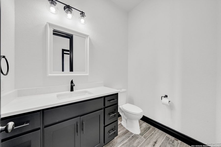 Furnished interior view inside a new home in , La Vernia (Image 6).