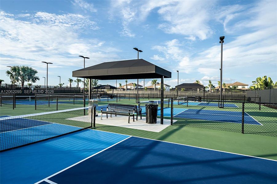Esplanade by the Island Community Amenities Esplanade by the Island Community Amenities