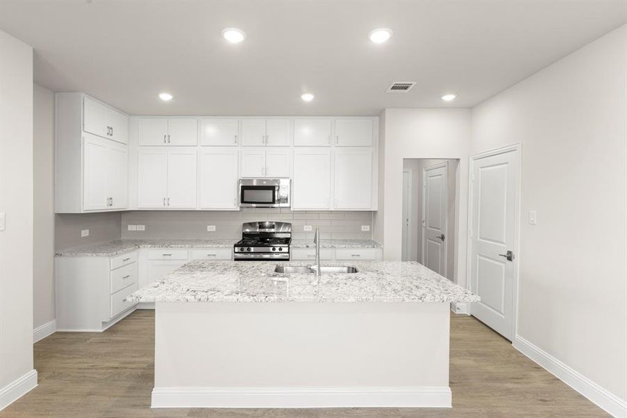 04. 2315 Aspen Chase - Kitchen
