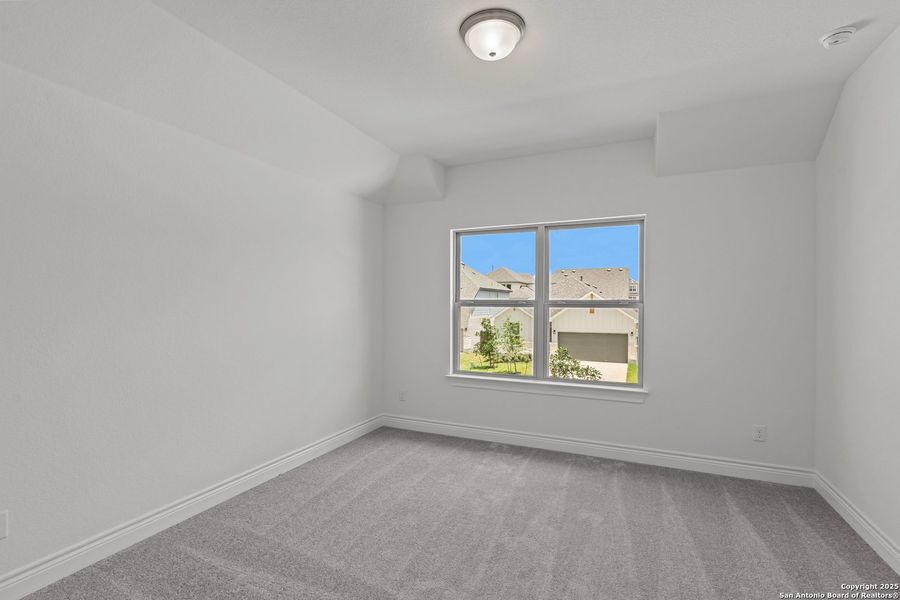 Spacious, unfurnished interior of a new home in Bison Ridge, San Antonio (Image 20). Spacious, unfurnished interior of a new home in Bison Ridge, San Antonio (Image 20).