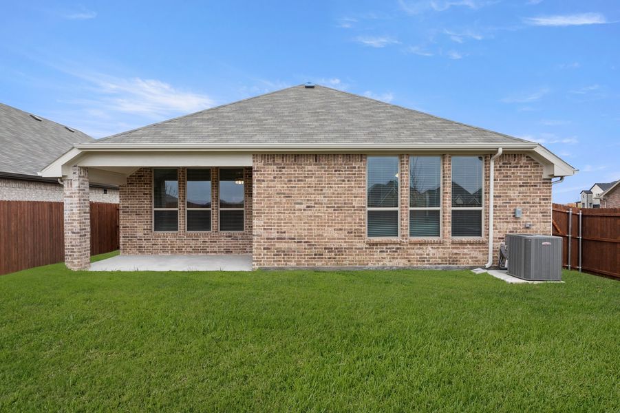 Front exterior of a new home in Mercer Meadows, Royse City, TX, highlighting curb appeal (Image 27). Front exterior of a new home in Mercer Meadows, Royse City, TX, highlighting curb appeal (Image 27).