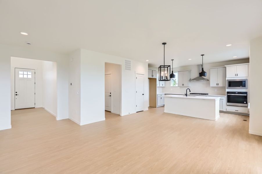 5881 Aspenglow Street entry/kitchen/dining area