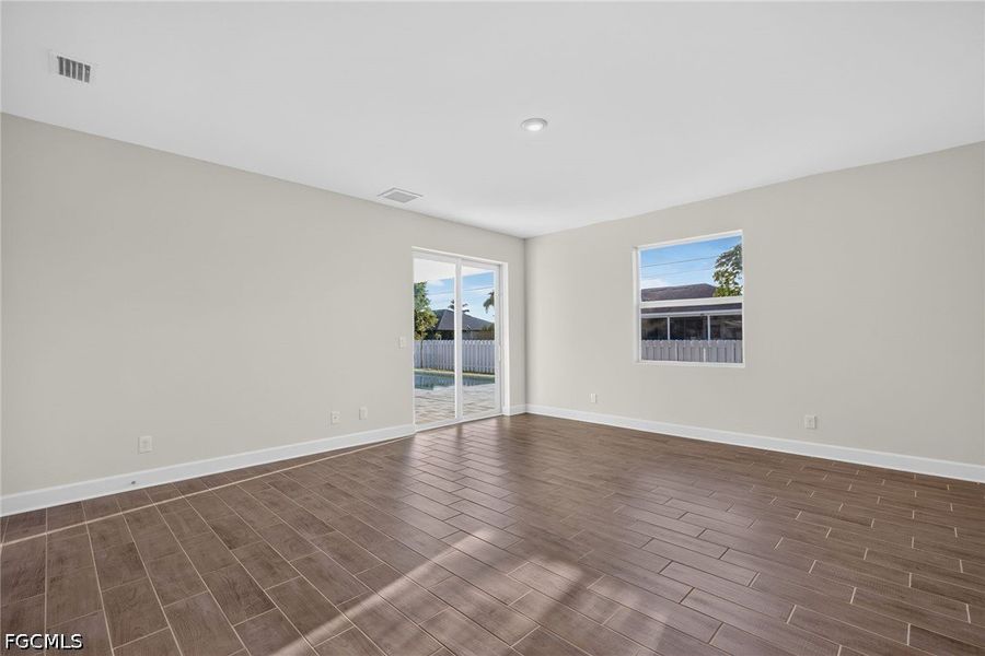 Spacious, unfurnished interior of a new home in Cape Coral, Cape Coral (Image 20). Spacious, unfurnished interior of a new home in Cape Coral, Cape Coral (Image 20).