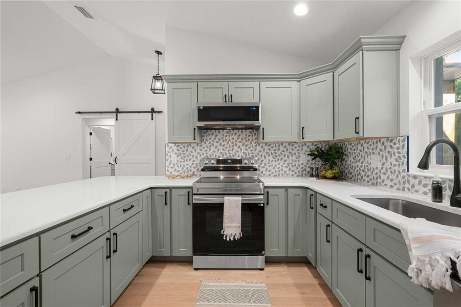 Furnished interior view inside a new home in , Lake Panasoffkee (Image 31).