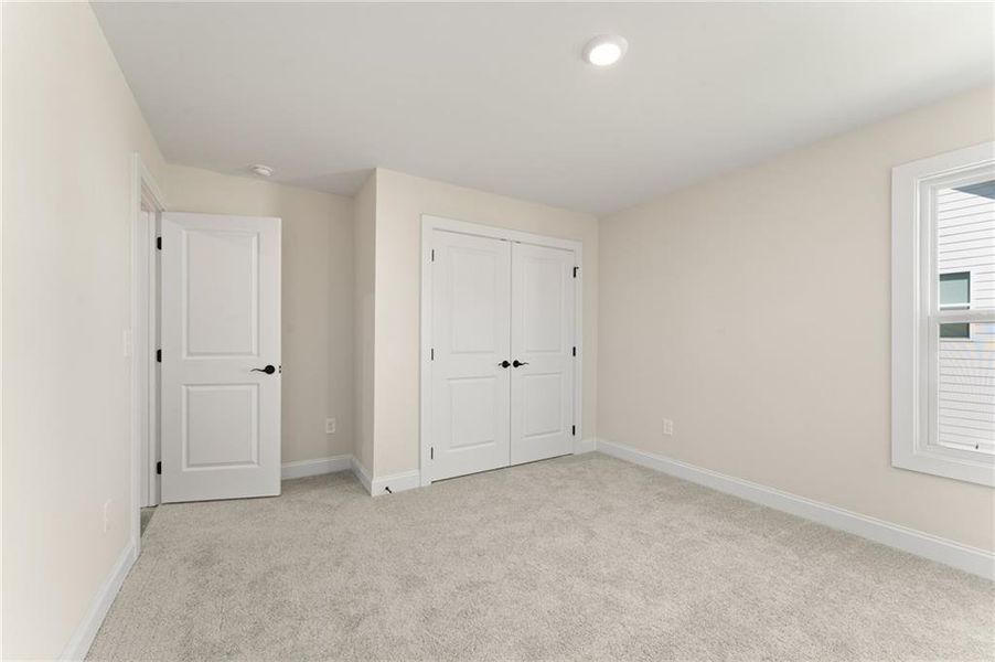Spacious, unfurnished interior of a new home in , Dallas (Image 34).