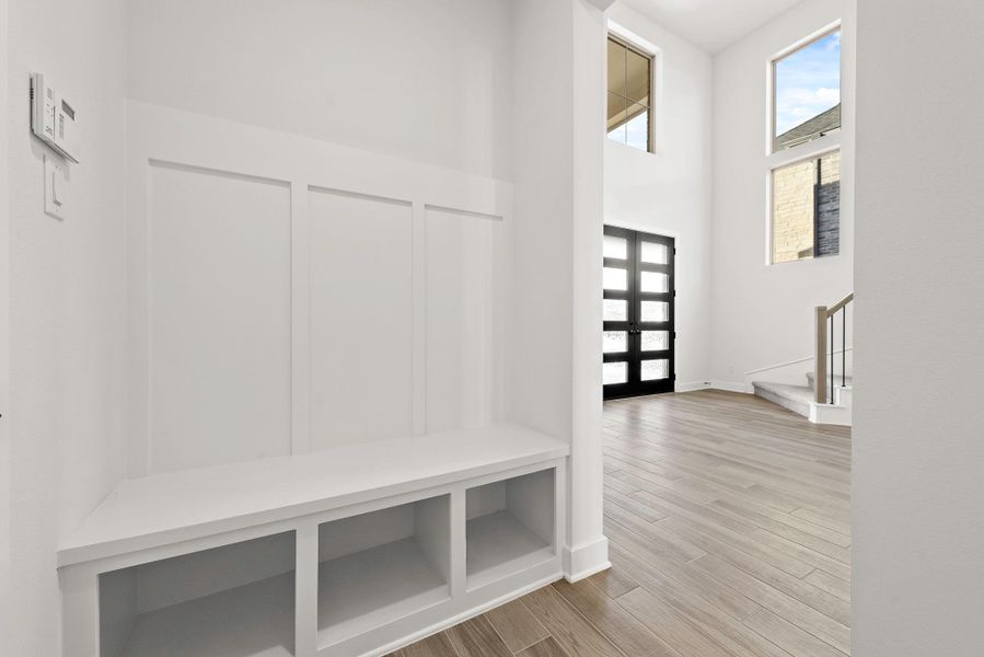 Representative image. Features, specifications, selections and colors may vary. Representative image. Features, specifications, selections and colors may vary.