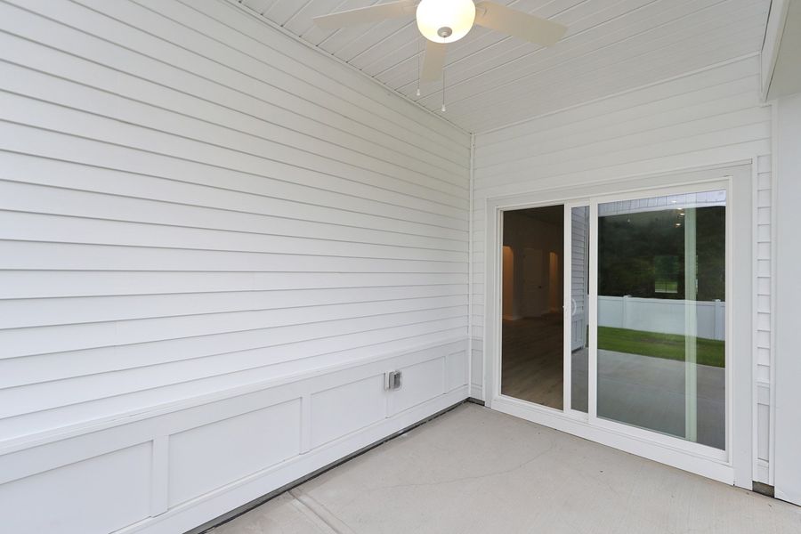 Spacious, unfurnished interior of a new home in Hainer Place, Conway (Image 29).