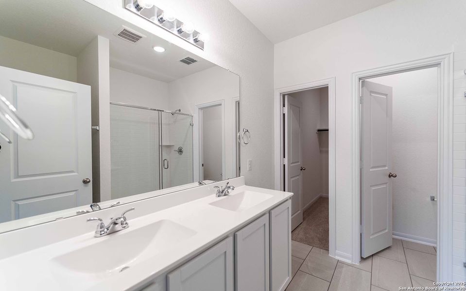 Furnished interior view inside a new home in Hickory Ridge, Elmendorf (Image 4).