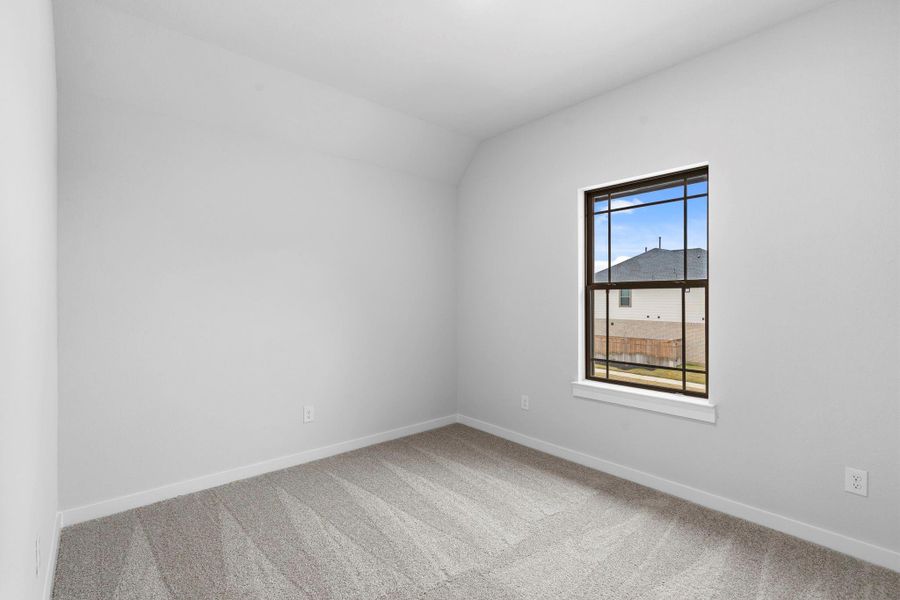 Spacious, unfurnished interior of a new home in Sienna 45', 50', Missouri City (Image 23).