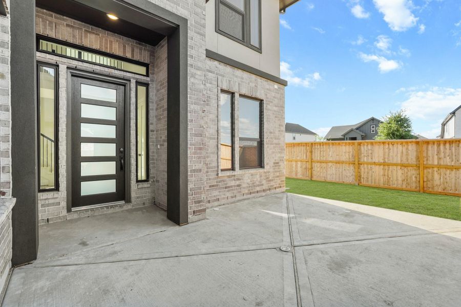 Exterior details and patio area of a home in Jubilee 45', 70', Hockley (Image 4).