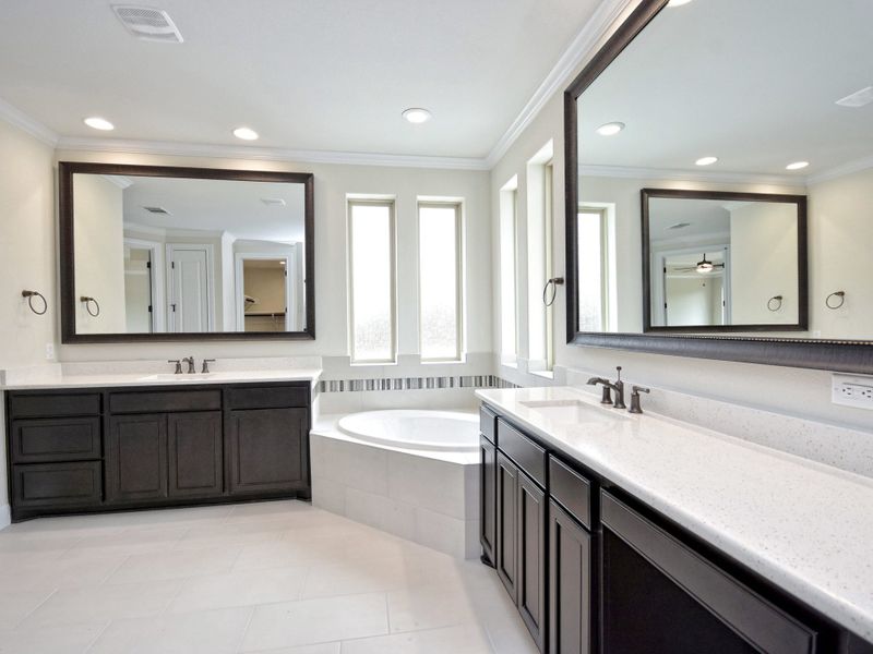 Representative furnished interior of a home built from the San Simeon I by Giddens Homes in Clearwater Ranch, Liberty Hill (Image 230).