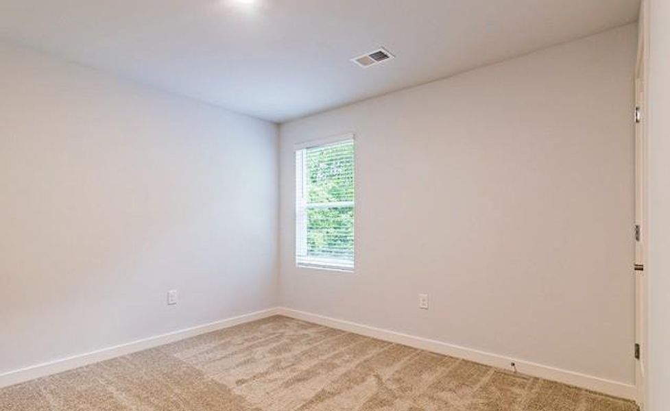 Spacious, unfurnished interior of a new home in Campground Crossing, McDonough (Image 18).