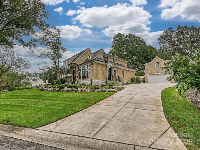 2700 Wintergreen Dr 2700 Wintergreen Dr