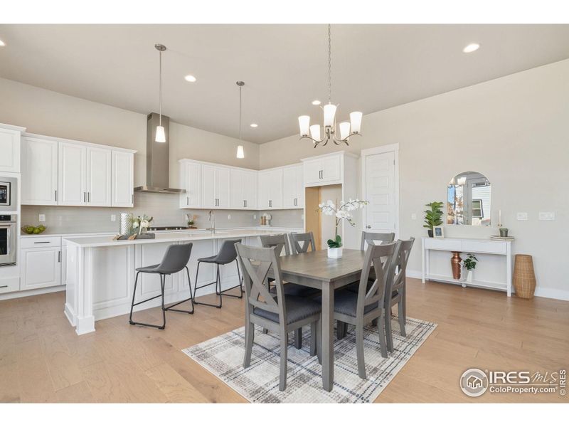 Flow seamlessly into the dining area!