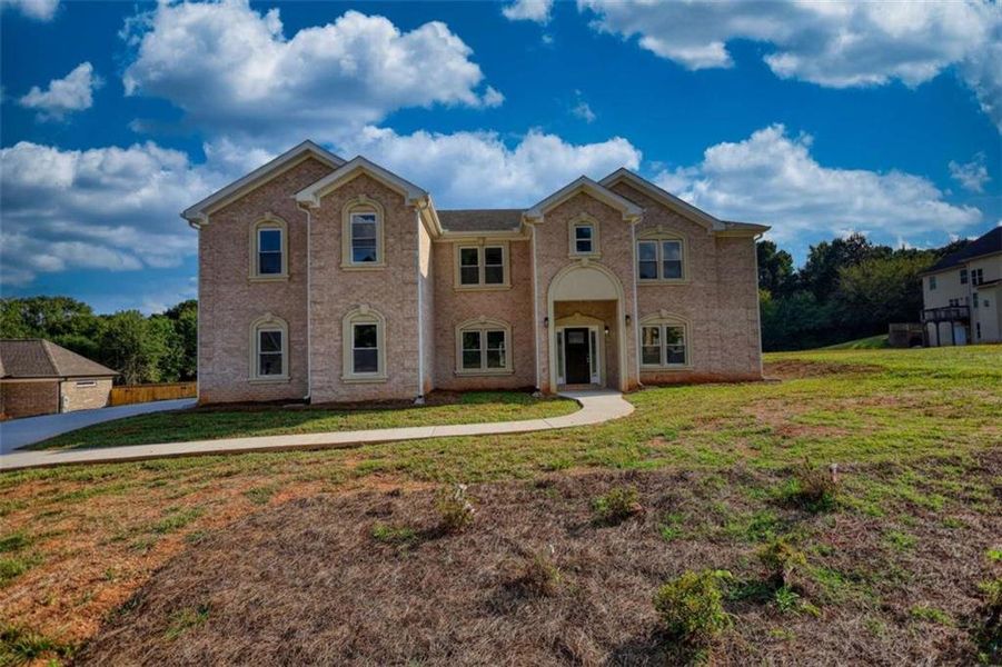Exterior details and patio area of a home in , Covington (Image 2).