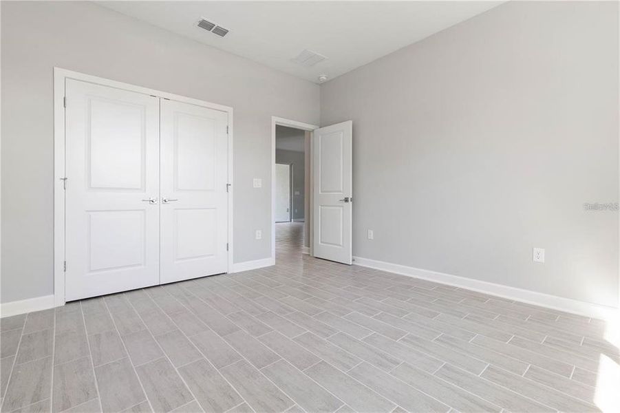Spacious, unfurnished interior of a new home in , North Port (Image 17).