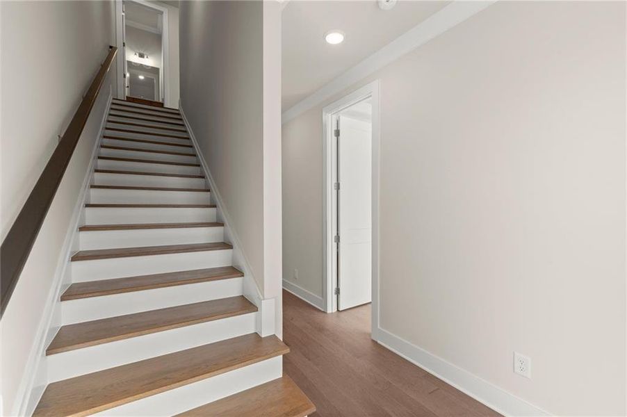 Spacious, unfurnished interior of a new home in , Alpharetta (Image 52).