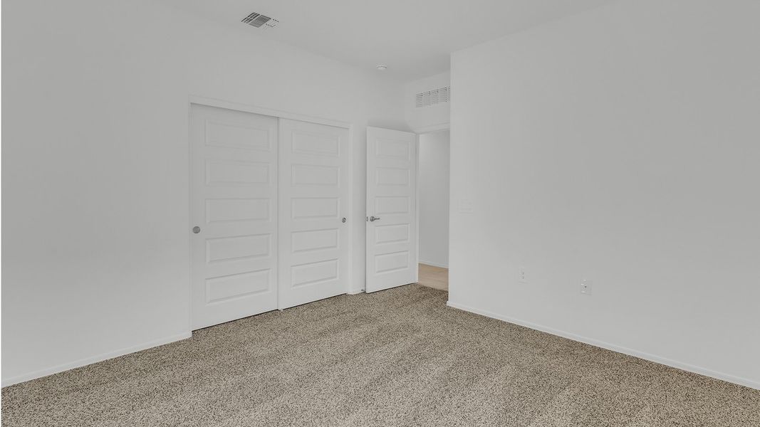 Spacious, unfurnished interior of a new home in Sycamore Vista, Vail (Image 24).