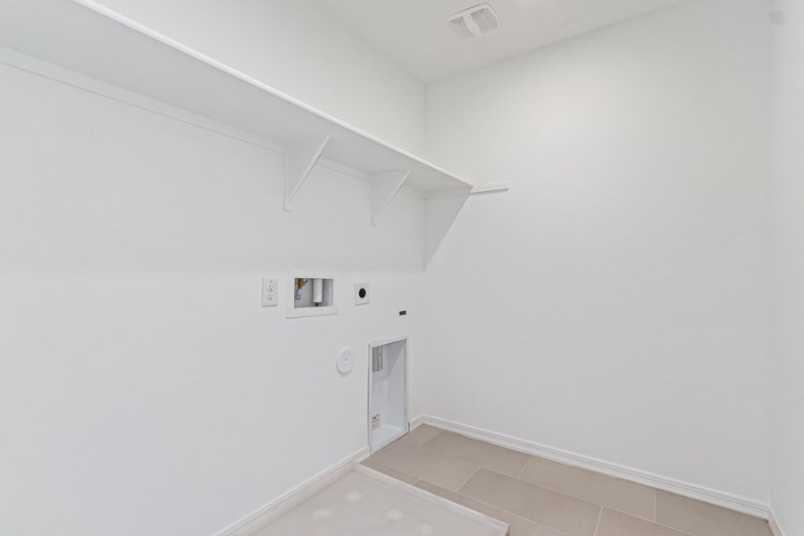 Image 32 representing the Glenstone by Taylor Morrison in Lucero Discovery Collection, Goodyear, AZ.