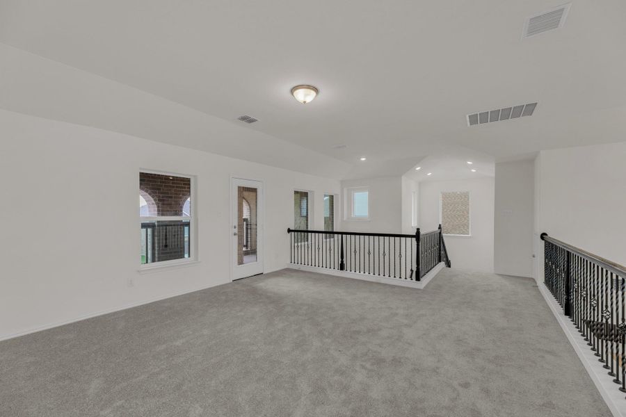 Spacious, unfurnished interior of a new home in Salerno - Hallmark Collection, Round Rock (Image 27). Spacious, unfurnished interior of a new home in Salerno - Hallmark Collection, Round Rock (Image 27).