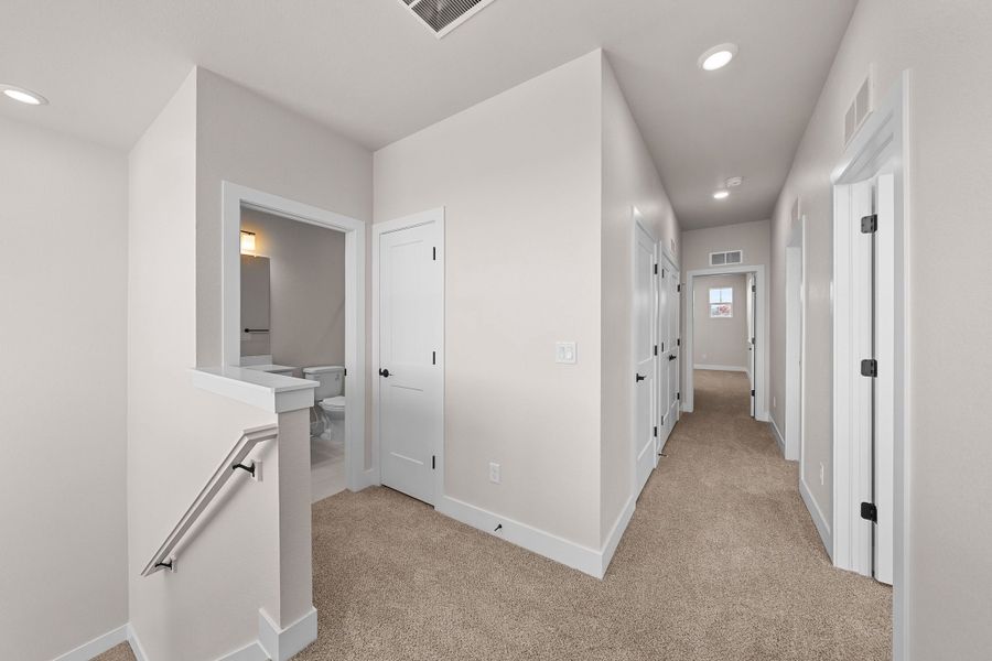 Spacious, unfurnished interior of a new home in Trumark Homes at Sterling Ranch, Littleton (Image 14).
