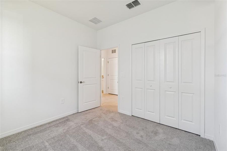 Spacious, unfurnished interior of a new home in Southpointe, Palmetto (Image 22).