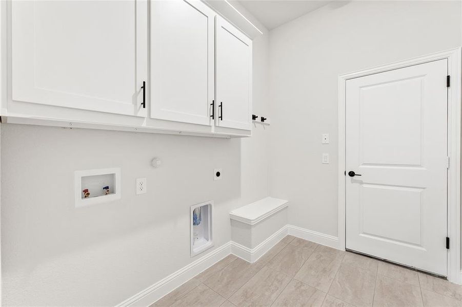 Furnished interior view inside a new home in Villages of Walnut Grove, Midlothian (Image 7).