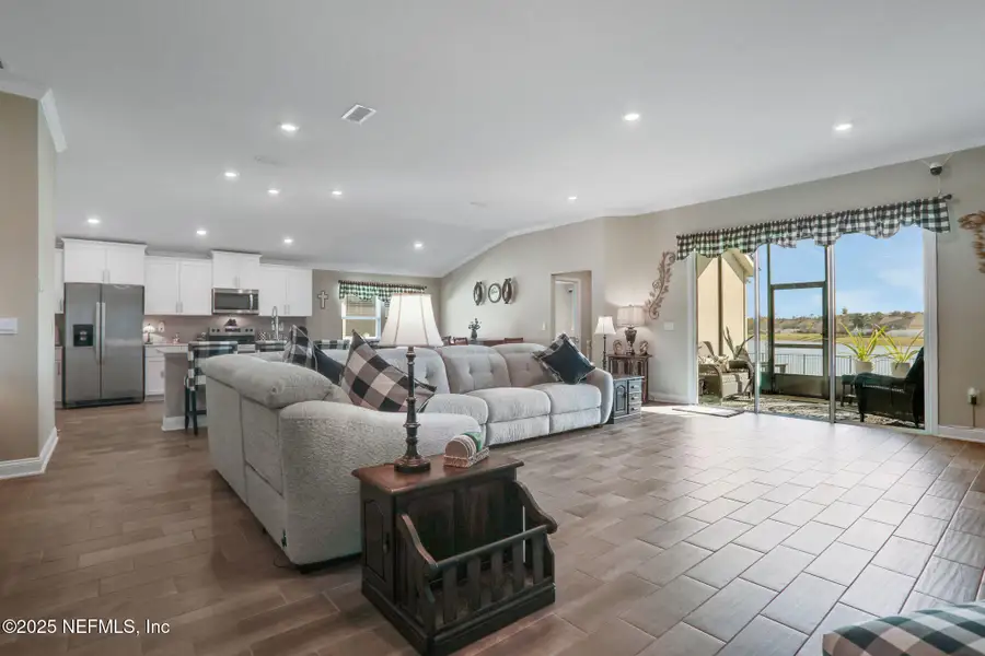 Furnished interior view inside a new home in Cross Creek, Green Cove Springs (Image 18).