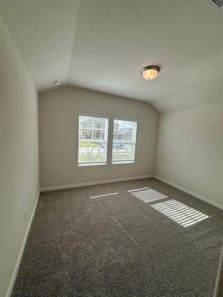Spacious, unfurnished interior of a new home in Wall Street Village, Richmond (Image 31).