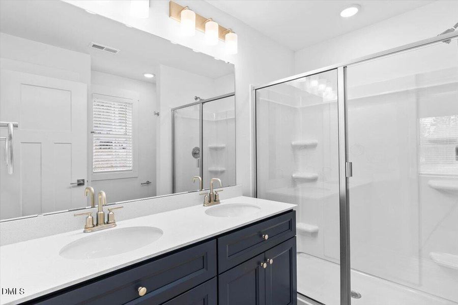 19-938 Jasmine - Open Peek Media-19