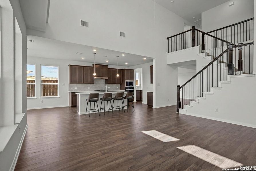 Furnished interior view inside a new home in Homestead, Schertz (Image 8).