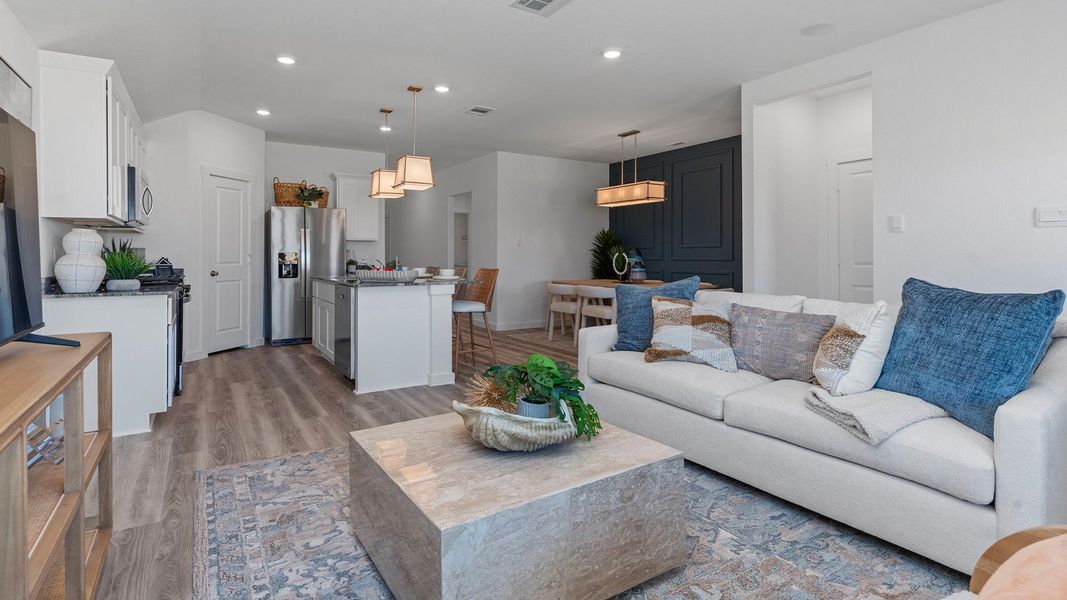 Representative furnished interior of a home built from the Harris by D.R. Horton in Marlow Lake, Texas City (Image 10).