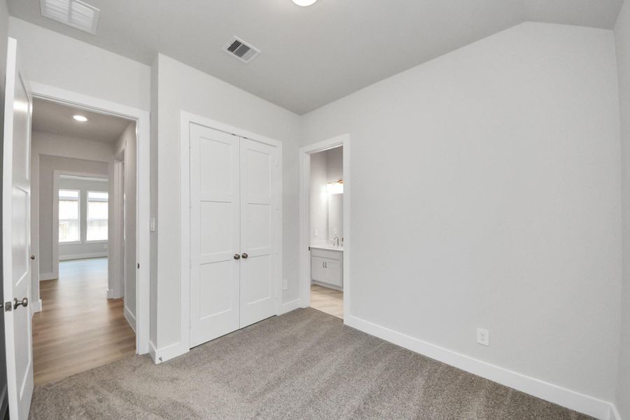 Spacious, unfurnished interior of a new home in Amira: Heritage Collection, Tomball (Image 15). Spacious, unfurnished interior of a new home in Amira: Heritage Collection, Tomball (Image 15).