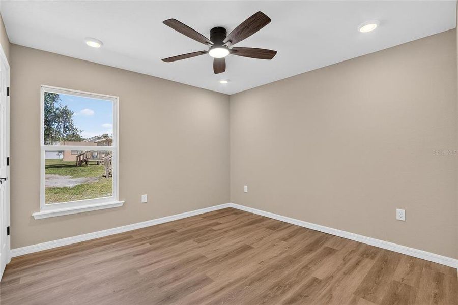 Spacious, unfurnished interior of a new home in , Fort Meade (Image 14).