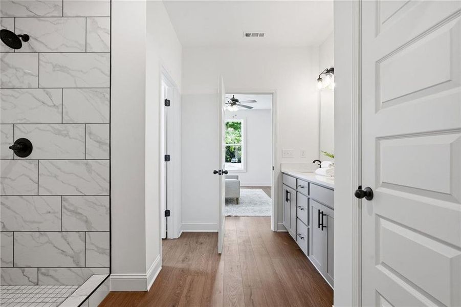 Furnished interior view inside a new home in , Mansfield (Image 8).