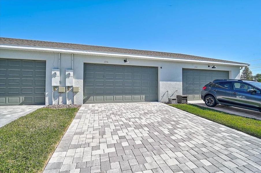 Exterior details and patio area of a home in , Sarasota (Image 3).