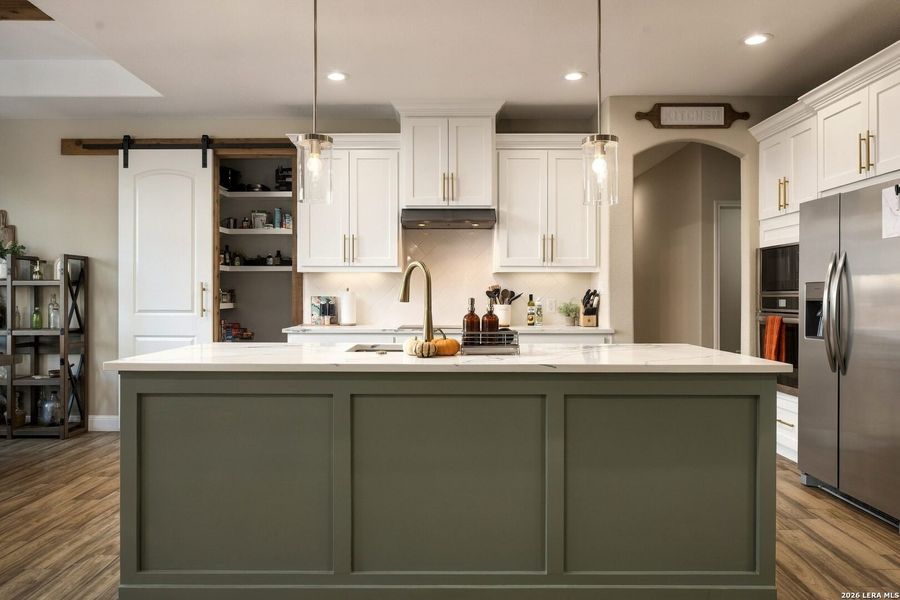 Furnished interior view inside a new home in , La Vernia (Image 31).