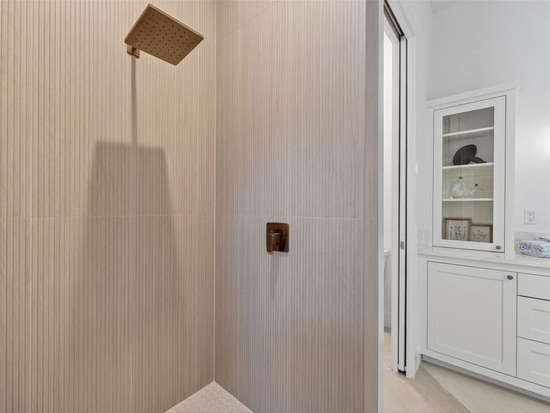 Close-up of interior finishes inside a home in , Port Aransas (Image 19).