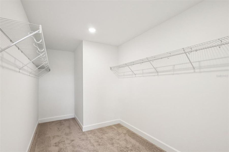 Spacious, unfurnished interior of a new home in Harrell Oaks, Orlando (Image 19).